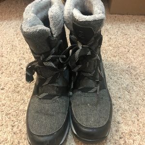 Salomon Winter boots Women's size 8.5